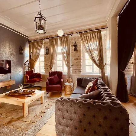 Tarihi Sakiz Hanim Konagi - Eski Hotel